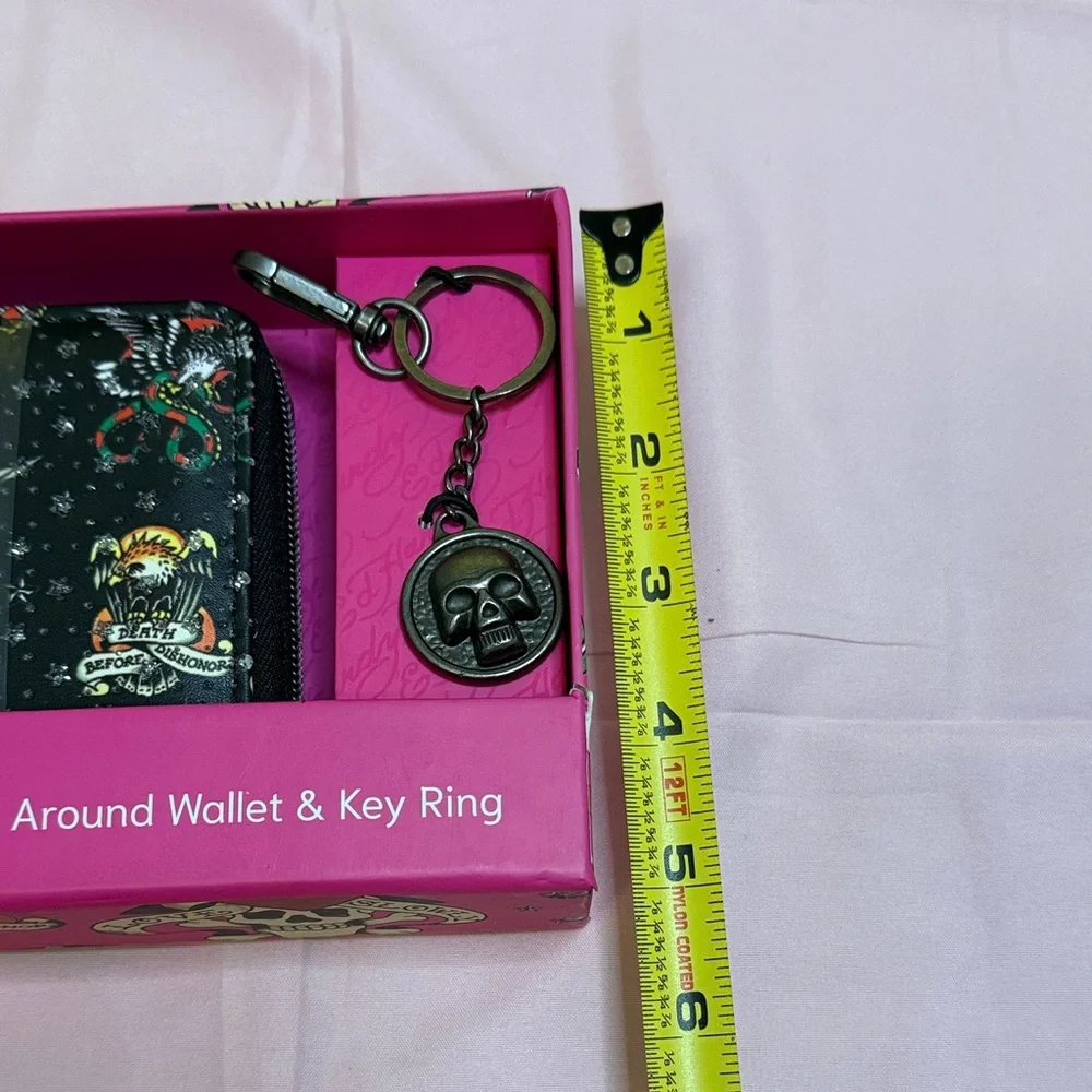 Ed Hardy Black and Red Zip Wallet & Key Ring - Picture 7 of 12